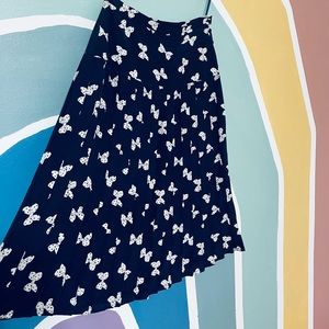 Vintage Silk midi skirt by Maggy London. Size S-M